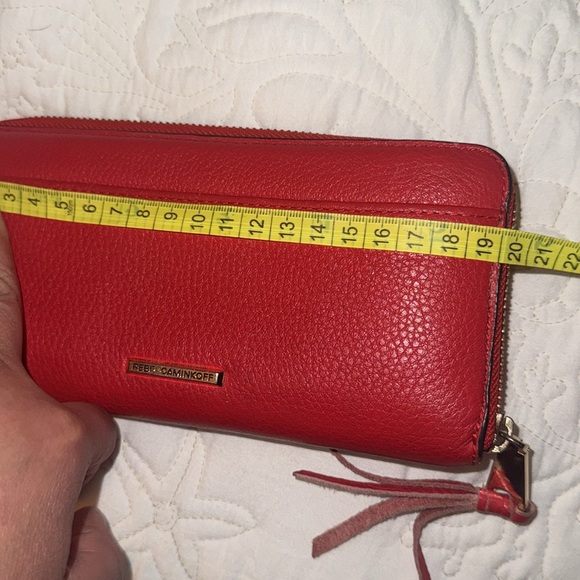 Red - Picture 4 of 5